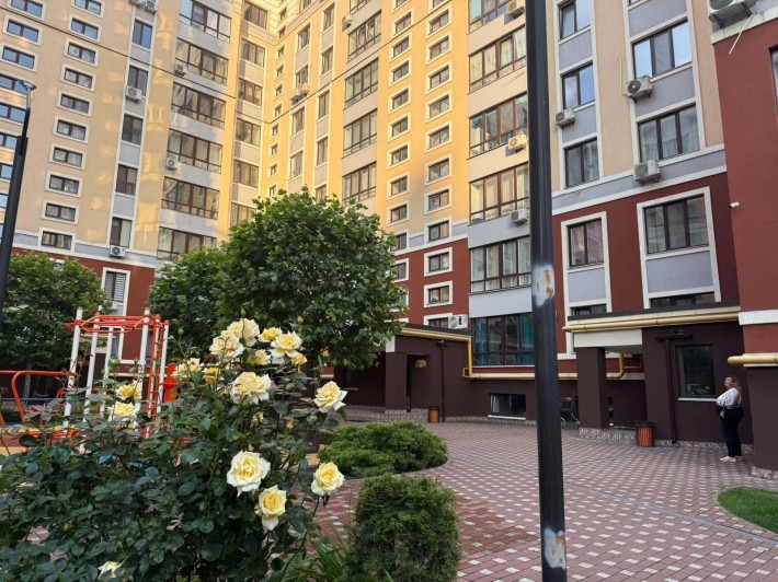 Продаж цокольного приміщення в ЖК Фаворит від власника - фото 1