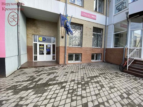 Продаж комерційного приміщення фасадна лінія центр Кременчуг