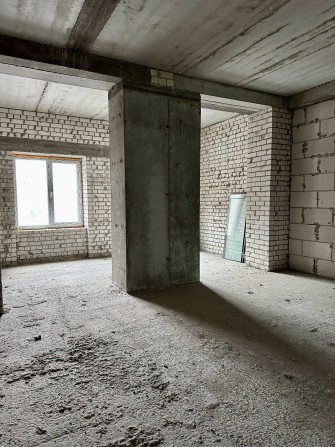Фасадне Комерційне Приміщення 83 м² — Центр Ірпеня, БЕЗ Комісії - фото 1