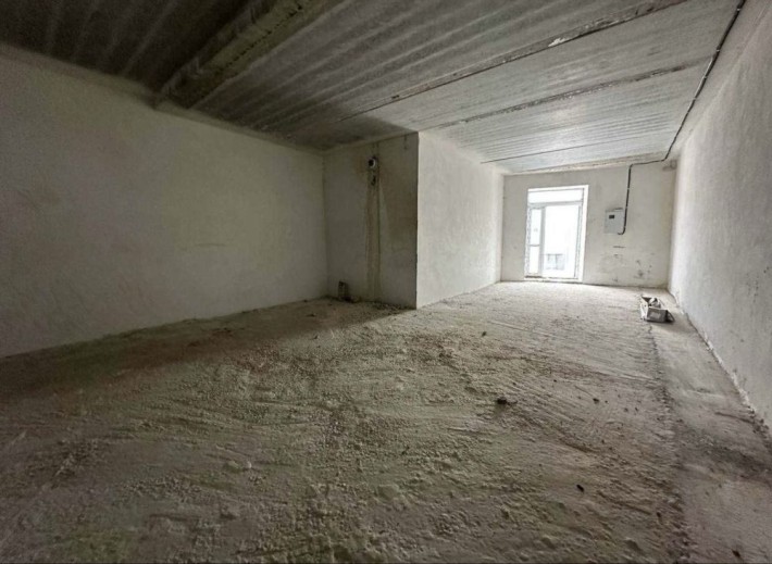 Продам комерційне приміщення 1000$ за м2 - фото 1
