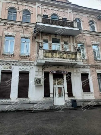 Центр Полтави. Локація, яка продає, здається і працює без простою - фото 1