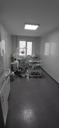 Продаж бізнесу стоматологія ,вул.С.Гладуша (Карбишева)17-й квартал - фото 1