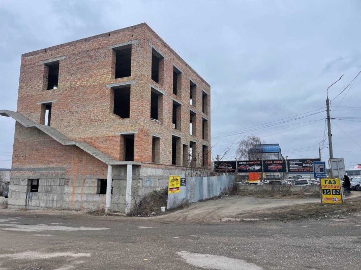 Продаж новозбудованого торгівельно - офісного центру - фото 1