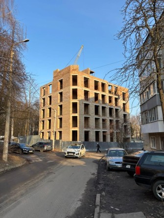 Комерційне приміщення в великому спальному районі - фото 1