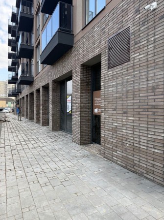 Продаж комерційного фасадного приміщення в центрі! - фото 1
