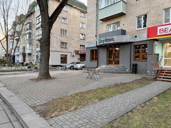 Продаж комерційного приміщення у самому центрі Рівного! Проспект Миру! Ровно