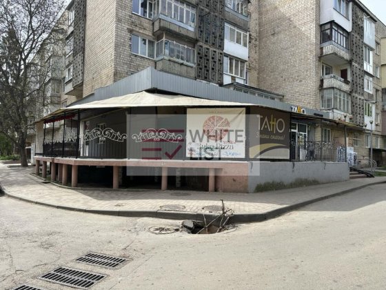 Оренда приміщення 65 м.кв з терасою/ аптека/кафе/ Бульвар-друга лінія від Головної Черновцы
