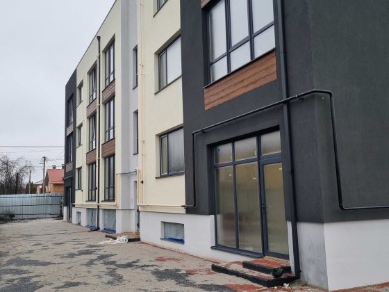 Продаж комерційного приміщення на вул. Поповича 37, площа 86.4 кв.м Ровно