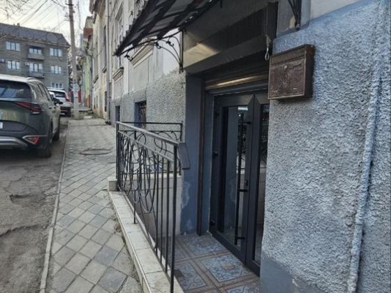 Продаж комерції по вул. Сімовича Чернівці