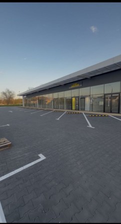 Комерційні приміщення на вʼїзді в місто . - фото 1