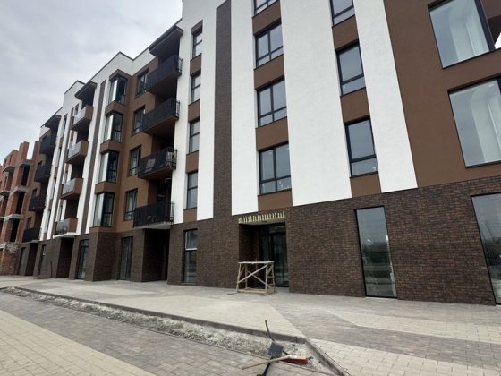 Продаж комерційного  фасадного приміщення ЖК Нова Сторожниця Ужгород