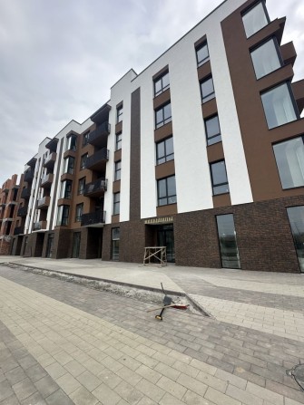Продаж комерційного  фасадного приміщення ЖК Нова Сторожниця - фото 1