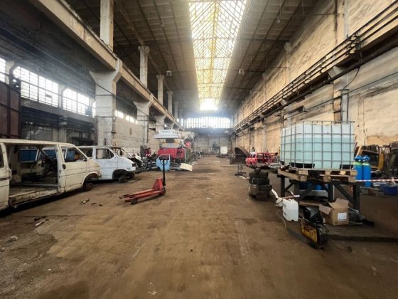 Продам виробничі складські приміщення 1000м2 - 70000м2 Чернівці