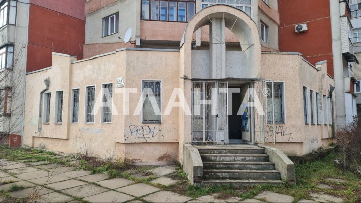 Продаж або оренда комерційного приміщення у вигідній локації - фото 1