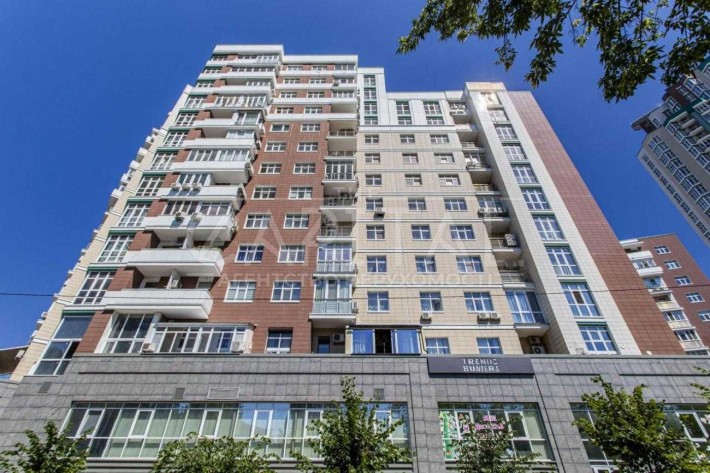 Продаж фасадного приміщення 110м2 у ЖК Французький квартал 1 - фото 1