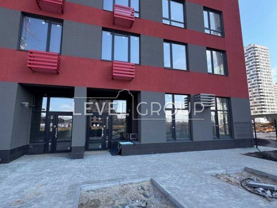Фасадне приміщення в ЖК Варшавський 3, вул. О. Олеся 23А, 99 м