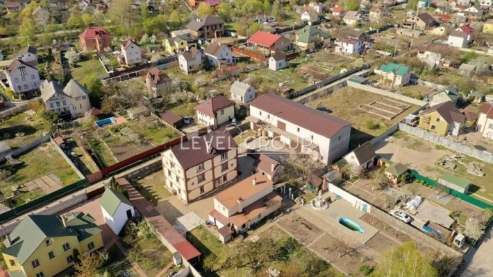 Комплекс виробництво на Осокорках, 600м2, 20 соток у власності - фото 1