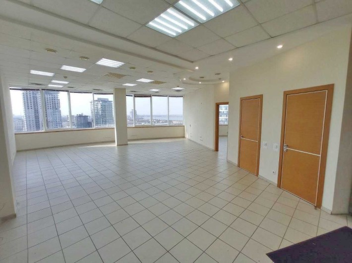 Продам отличный офис в Мост-Сити Центр Глинки - фото 1