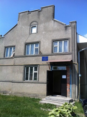 Нежилі будівлі - м. Чернівці, вул. Майданського Костянтина, 1 - фото 1
