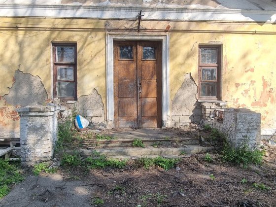 Продам коммерческое помещение (бывший детский сад)