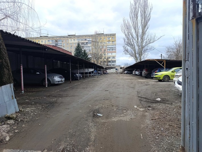 Продаж комерційної будівлі з критою парковкою район пр.Слобожанського - фото 1
