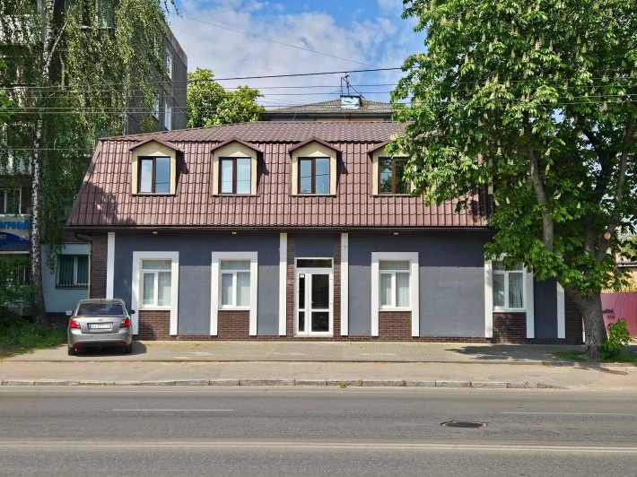 Продаж окремої 2-поверхової будівлі в центрі Житомира від власника - фото 1