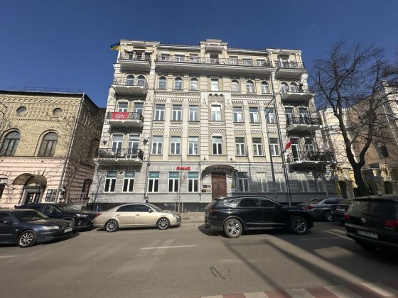 Фасадні приміщення під офіс Ярославів Вал , Золоті Ворота