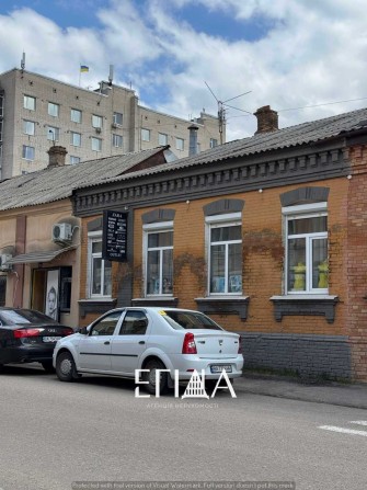 Продаж приміщення на два входи в центрі міста, площа - 115 кв. - фото 1