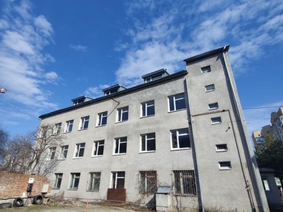 Продаж Комерція вул.Миколайчука з Землею лік.св.Пантелеймона 550000€ Львів
