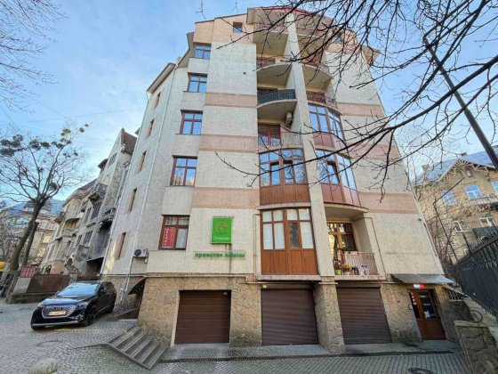 Продаж приміщення в новобудові  по вул. Богнуна, фасадний вхід Львів