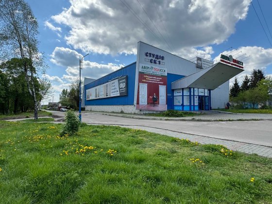 ПРОДАЖ окремого приміщення 1475м2 та ВЛАСНОЇ фасадної ділянки 42 СОТОК Житомир