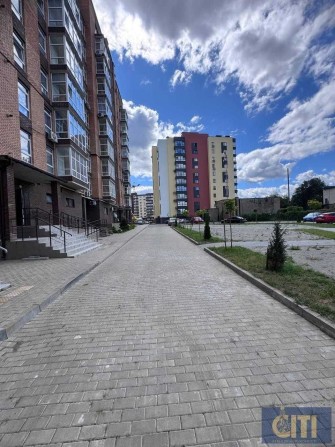 № 23355 - Продається комерційне приміщення в ЖК «Олімпійський», 4 секція — 83 м² - фото 1