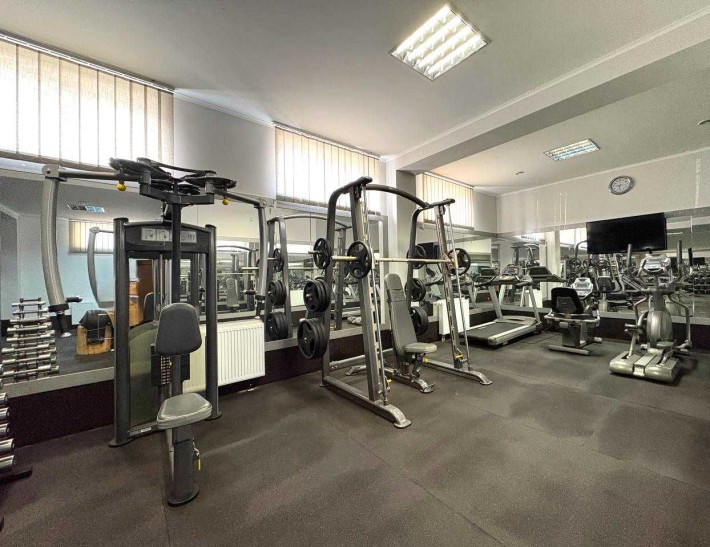 Продаж комерційного приміщення 174 м2, вул. Райдужна, м. Львів - фото 1