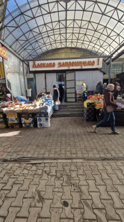 Продається торгова точка на ринку " Житній ", центральний ряд - фото 1