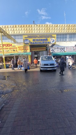 Продам готове місце на ринку "Житній" з холодильним обладнанням - фото 1
