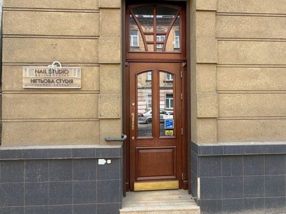 Центр! вул Вітовського 7, Фасадне приміщення! 1100 дол за м.кв! Львов