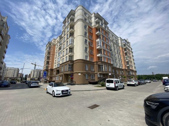 Продаж комерції 50 кв.м. з орендарями вул.Стрийська 115 Львів