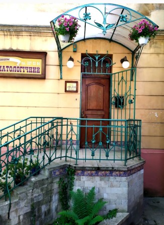 Стоматологічний кабінет на вулиці Васильківського - фото 1