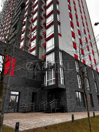 Продажа коммерческого помещения, ул. Булаховского Академика - фото 1