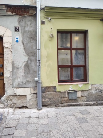 Продаж комерційного приміщення від власника вул. Вірменська, 2 (центр міста) - фото 1