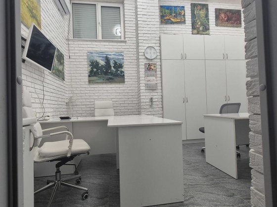 Продаю Офісне приміщення з ремонтом та меблями Київ