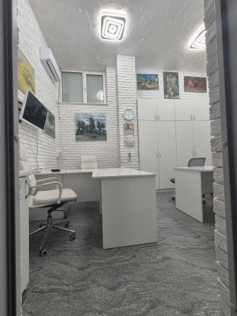 Продаю Офісне приміщення з ремонтом та меблями - фото 1