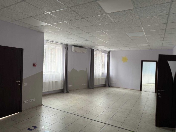 Продам помещение 120 кв.м, центр. р-н, правый берег. - фото 1