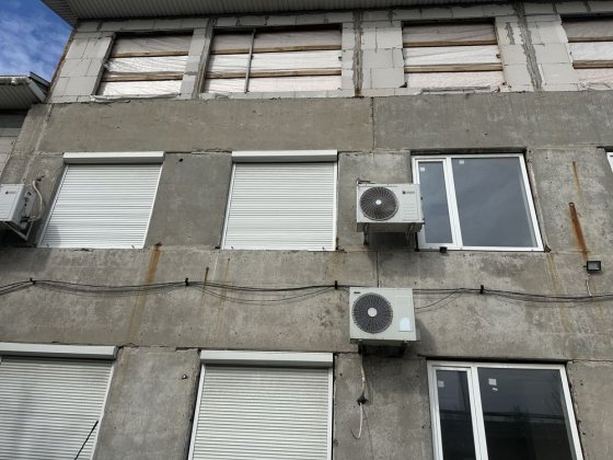 Продам базу під транспортну компанію