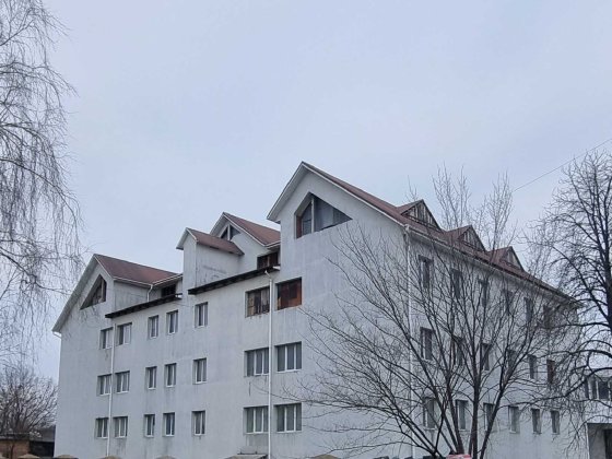 Багатофункціональна будівля 4025 кв.м. у Дарницькому районі