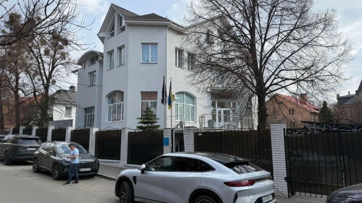 Продаж будівлі 850м2 в центрі Києва на Печерську - фото 1