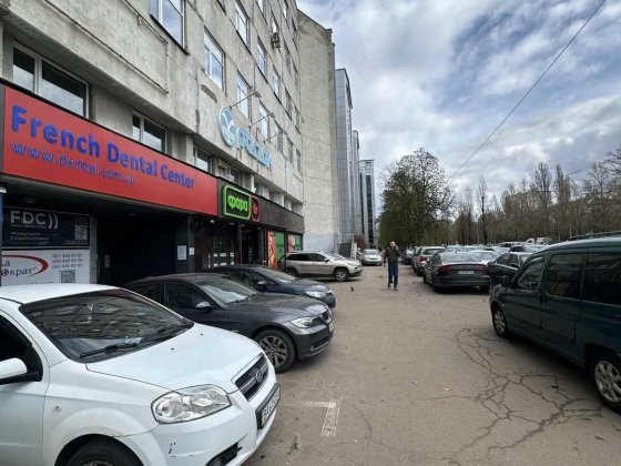 Продаж комерційне приміщення Вацлава Гавела 4 Фасадний Окремий вхід Солом'янський рн, Відрадний Київ