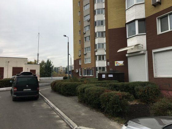 Інвестиційна угода: продаж ТОВ з портфелем нерухомості (~2400 м²) Київ