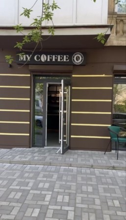 Продається приміщення з орендарями ( біля податкової) - фото 1