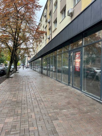 Без %. .Продаж Торгового Фасадного приміщення 63 м2,Юрківська вул., 18 - фото 1